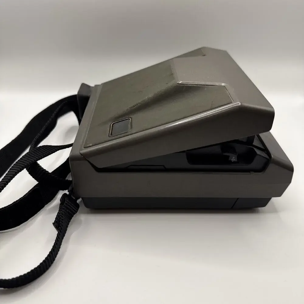 PREOWNED VINTAGE POLAROID‎ SPECTRA SYSTEM POLAROID CAMERA
